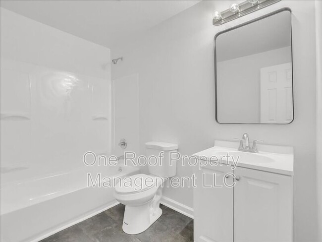 Building Photo - 324 N Hardesty