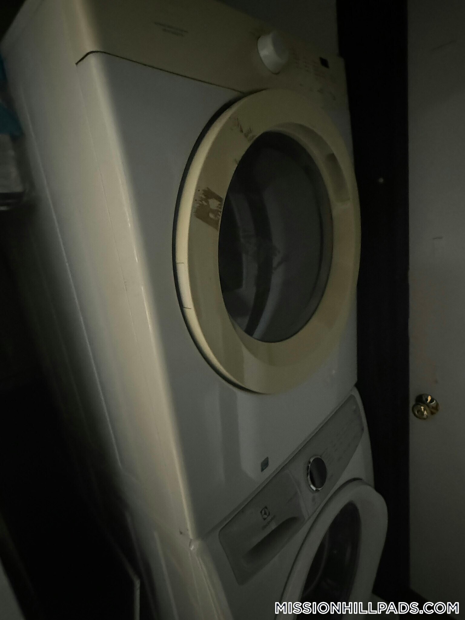 Building Photo - 74 Hillside St