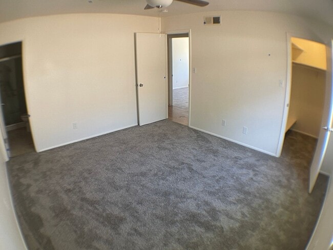 Building Photo - 3 Bedroom Home in Smokerise | Single-Level Living + Natural Light