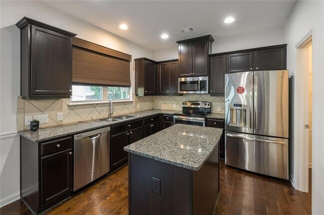 Building Photo - 2341 Attewood Dr