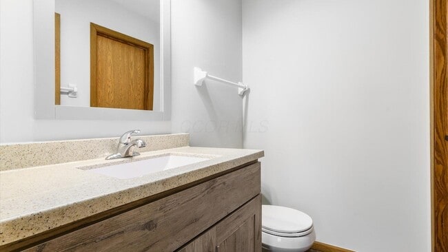 Building Photo - 824 Crofton Pl