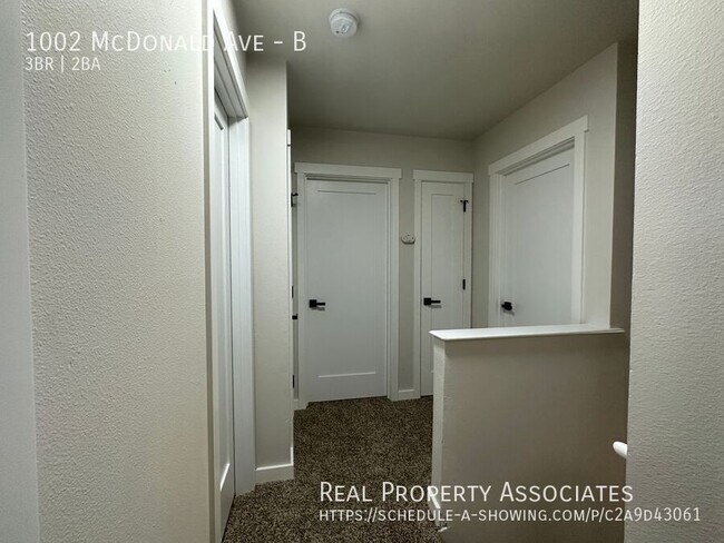 Building Photo - 1002 McDonald Ave
