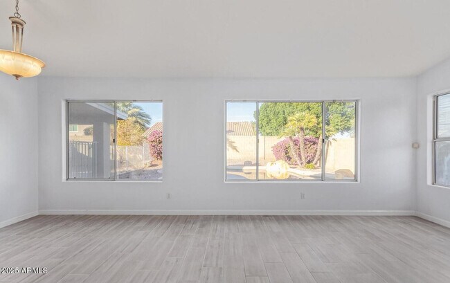 Building Photo - 4758 E Villa Maria Dr