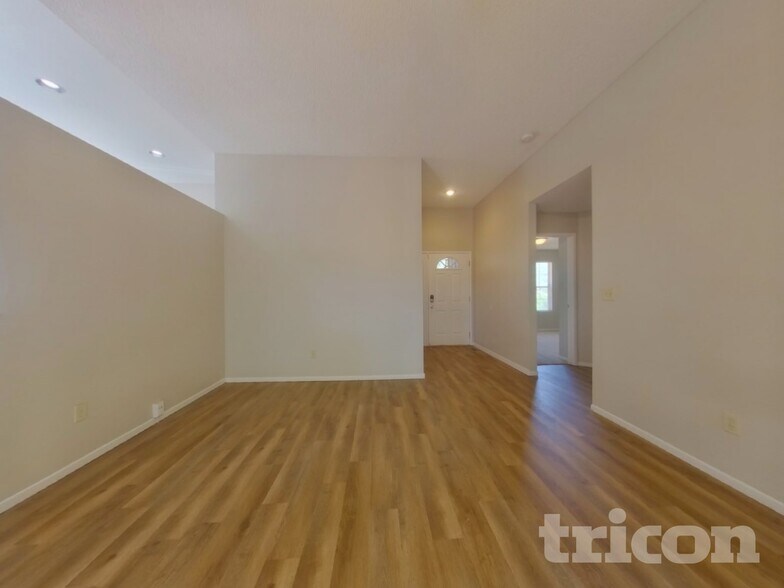 Building Photo - 8840 Sopwith Blvd