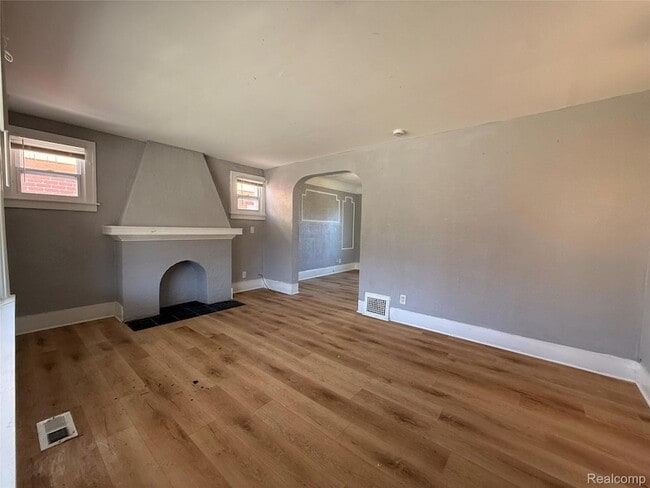 Building Photo - 16206 Snowden St