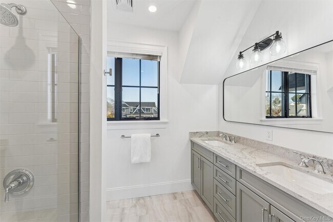 Building Photo - 3 Margareta Ct