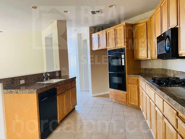 Building Photo - 116 Burgundy Ct