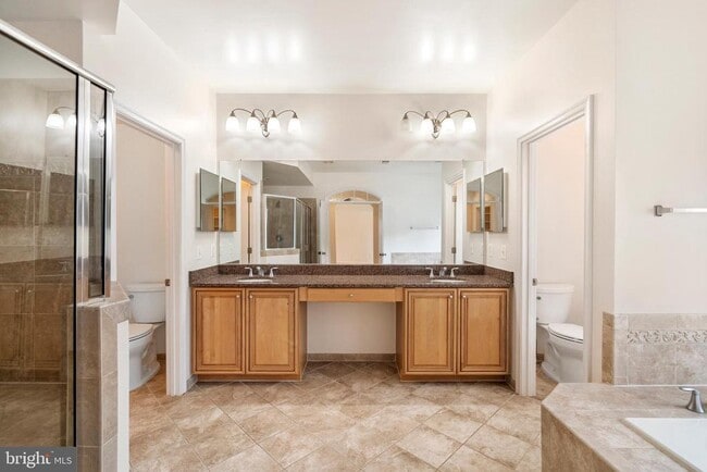 Building Photo - 8880 Olive Mae Cir