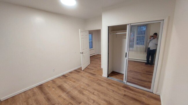 Building Photo - 6202 Meadowview Ave
