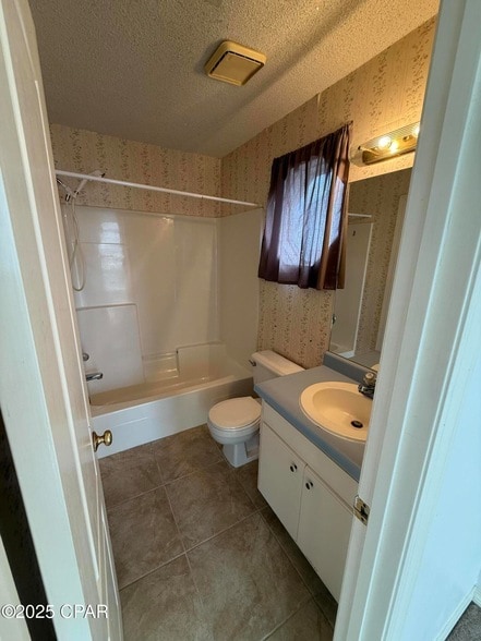 Building Photo - 212 Argonaut St