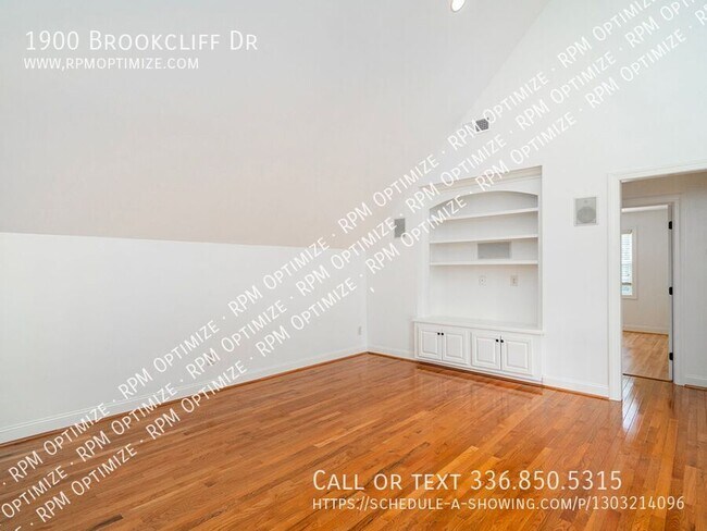 Building Photo - 1900 Brookcliff Dr