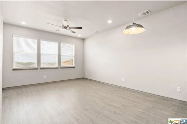 Building Photo - 3 Bedroom / 2 Bathroom Townhome – Copperas Cove - Coming Soon