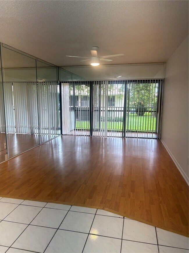 Building Photo - 5981 Washington St