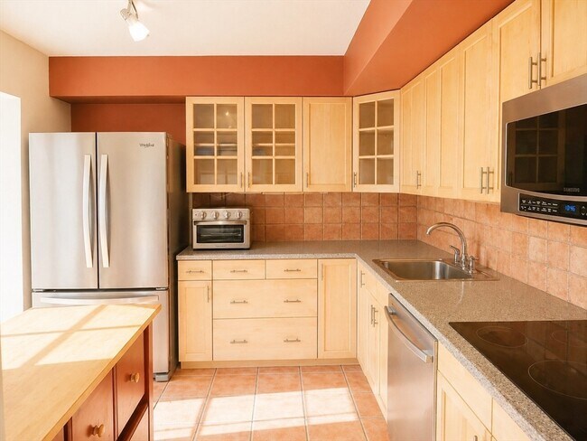 Building Photo - 405 Langley Rd