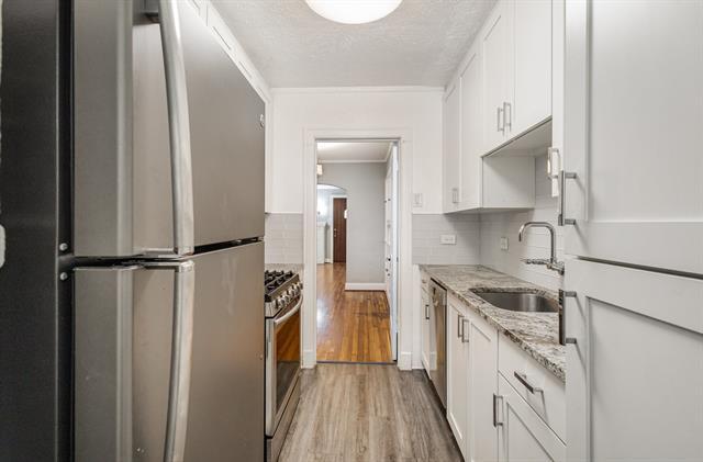 Building Photo - 5924 La Vista Dr