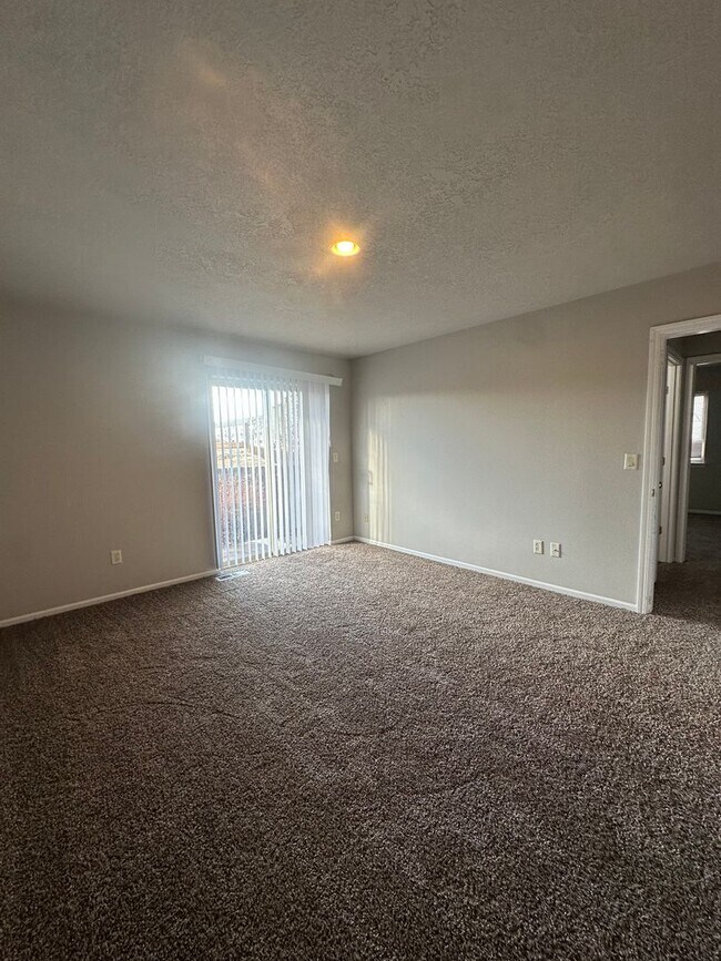 Building Photo - 1297 NE Dawson Dr