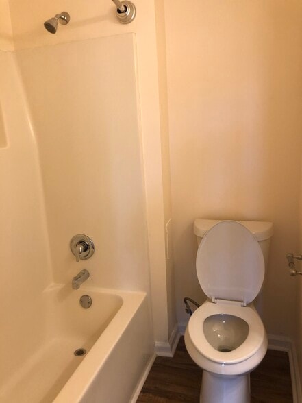 Building Photo - 4414 Logan Way