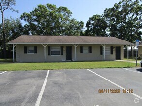 Building Photo - 6018 Antrim St