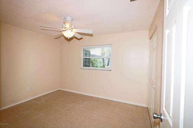 Building Photo - 243 Ocean View Ln