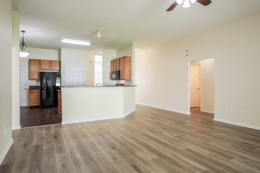 Building Photo - 3460 Live Oak Hollow Dr