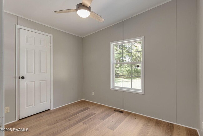 Building Photo - 113 Simon Latour Rd