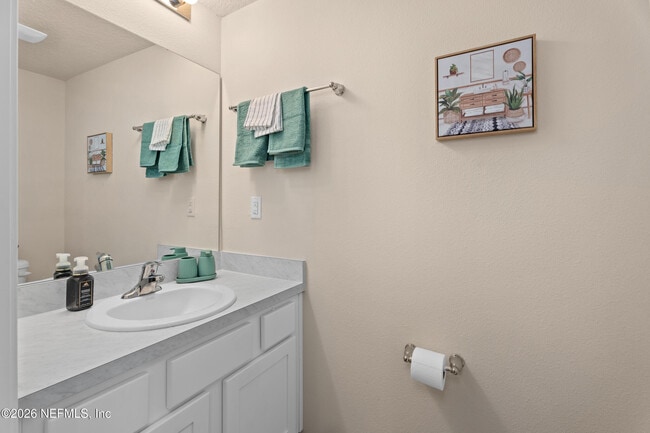 Building Photo - 237 Aralia Ln