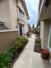 Building Photo - Spacious 2bd/2 bath with private patio in ...