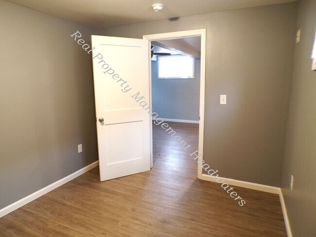 Building Photo - 1525 Aspen St