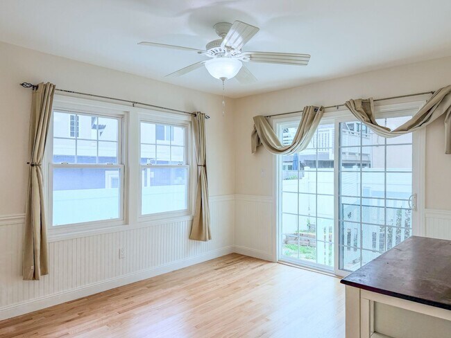 Building Photo - Hollywood Beach | 3 Bedroom + 2 Bathroom H...