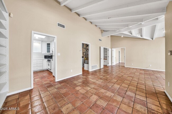 Building Photo - 4531 E Quartz Mountain Rd