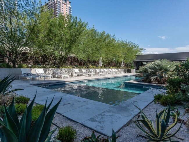 Building Photo - 210 Lavaca St