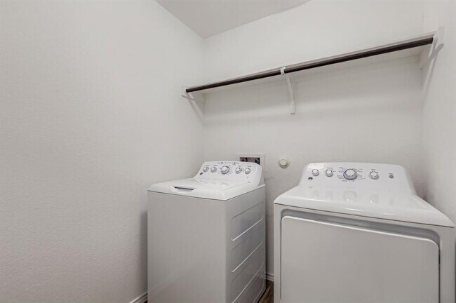 Building Photo - 128 Concho Brook Bnd