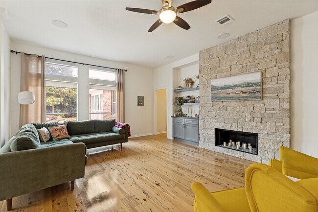 Building Photo - 1734 Heddon Falls Dr