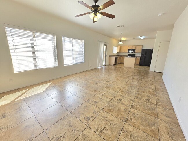 Building Photo - 30469 N Plantation Dr