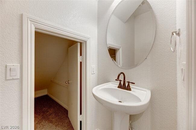 Building Photo - 10289 Green Orchard Ct