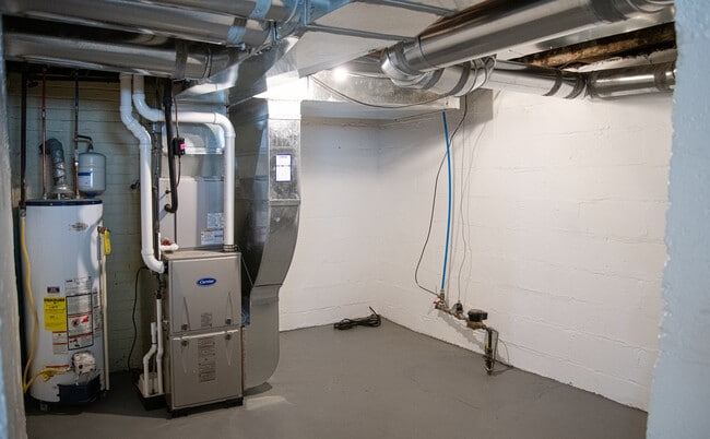 Building Photo - 151 Morrison Dr