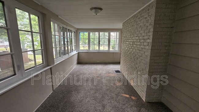 Building Photo - 3192 Sycamore Rd
