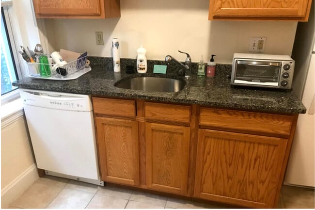 Primary Photo - 330 Harvard St