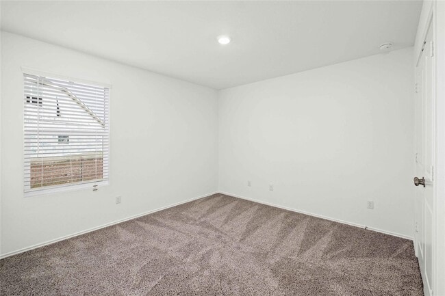 Building Photo - 416 Escondido Cir