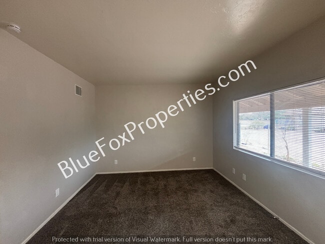 Building Photo - 110 W Delano St