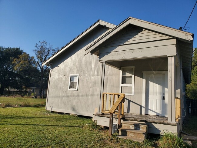 Primary Photo - Completely Renovated Property, will not la...