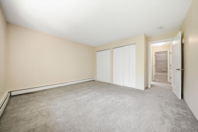 Building Photo - 379 Huse Rd