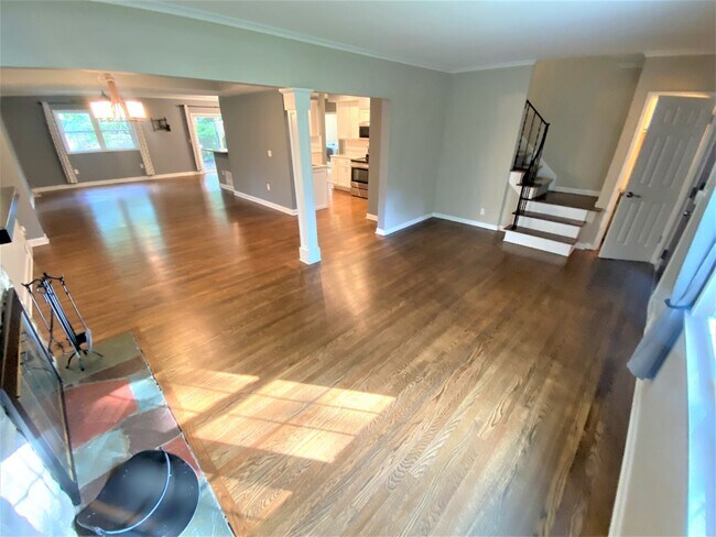 Building Photo - 4 Bedroom - Upper Arlington