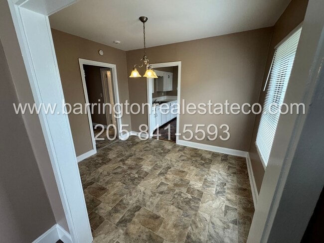 Building Photo - 2519 St Charles Ave SW