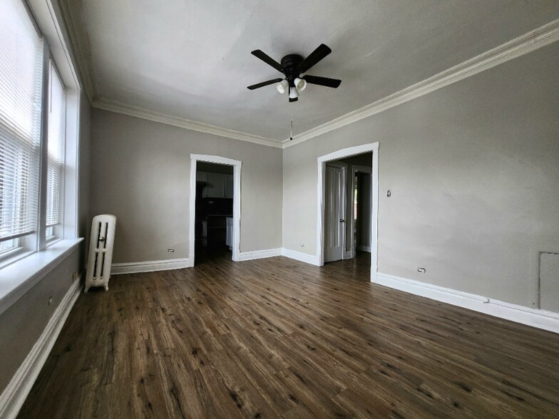 Building Photo - 7850 S Burnham Ave