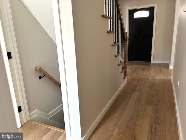 Building Photo - 428 Park Terrace