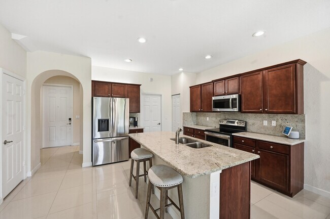 Building Photo - 10415 Wellington Parc Dr