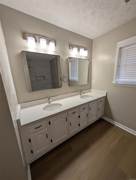 Building Photo - 3242 Gatsby Ln