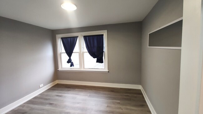 Building Photo - 3013 S Haynes Ct