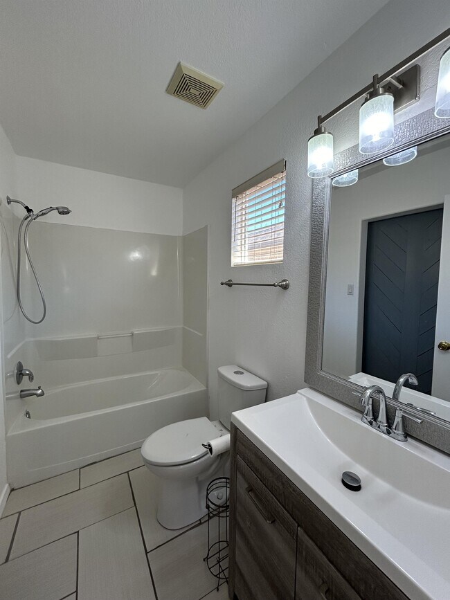 Building Photo - 9609 Vivaldi Trail NW